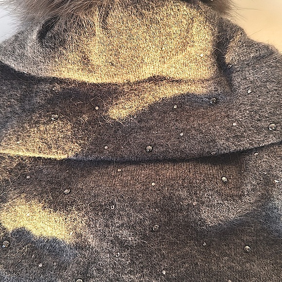 NWOT! Gray Sparkle Hat with Fur Pom! - Picture 3 of 5